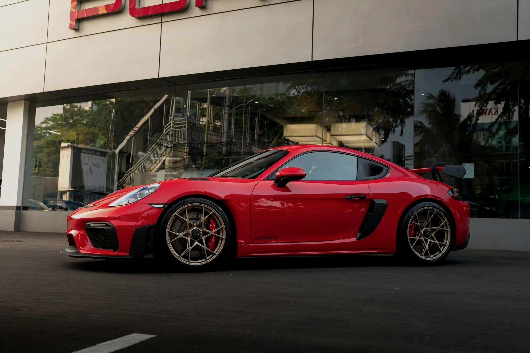 2023 Porsche 718 Cayman GT4 RS